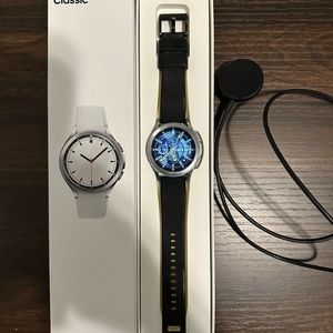 New only wore twice due to changing my phone in perfect conditionNo scratches.